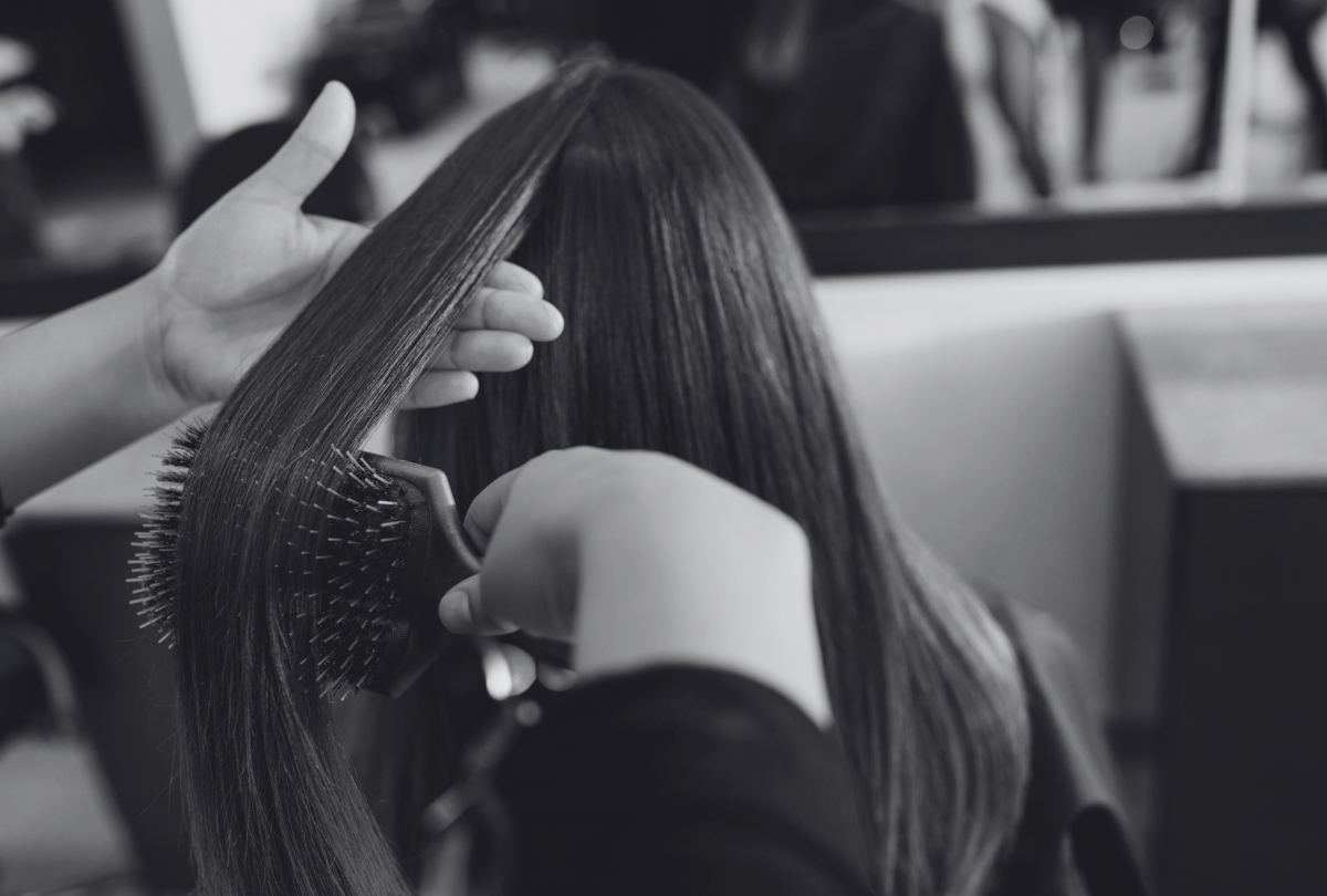 Bild Frau beim Friseur in Starnberg